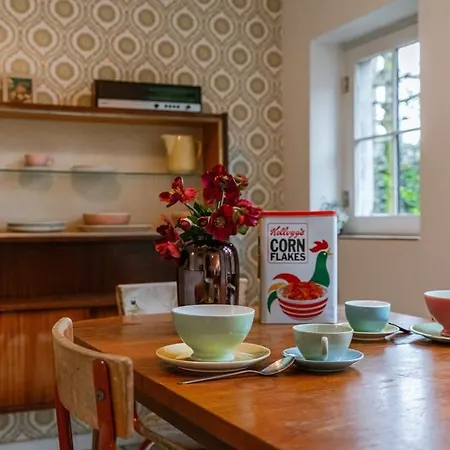 Apartment Huswell - Retro With A Cozy Garden